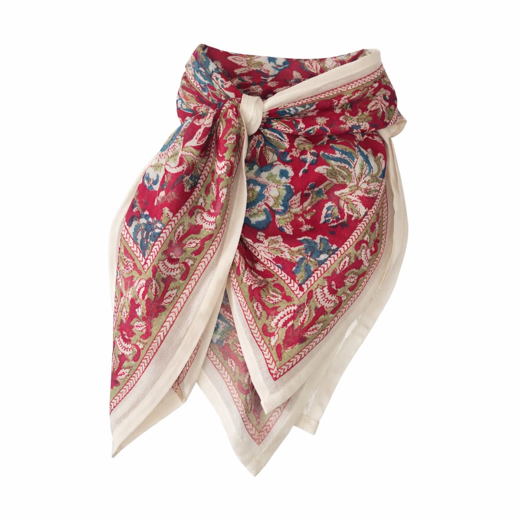 Cheich Shimla 75x75 cm en voile de coton rouge avec motifs floraux bleus, verts et blancs, bordure imprimée artisanale Block Print.