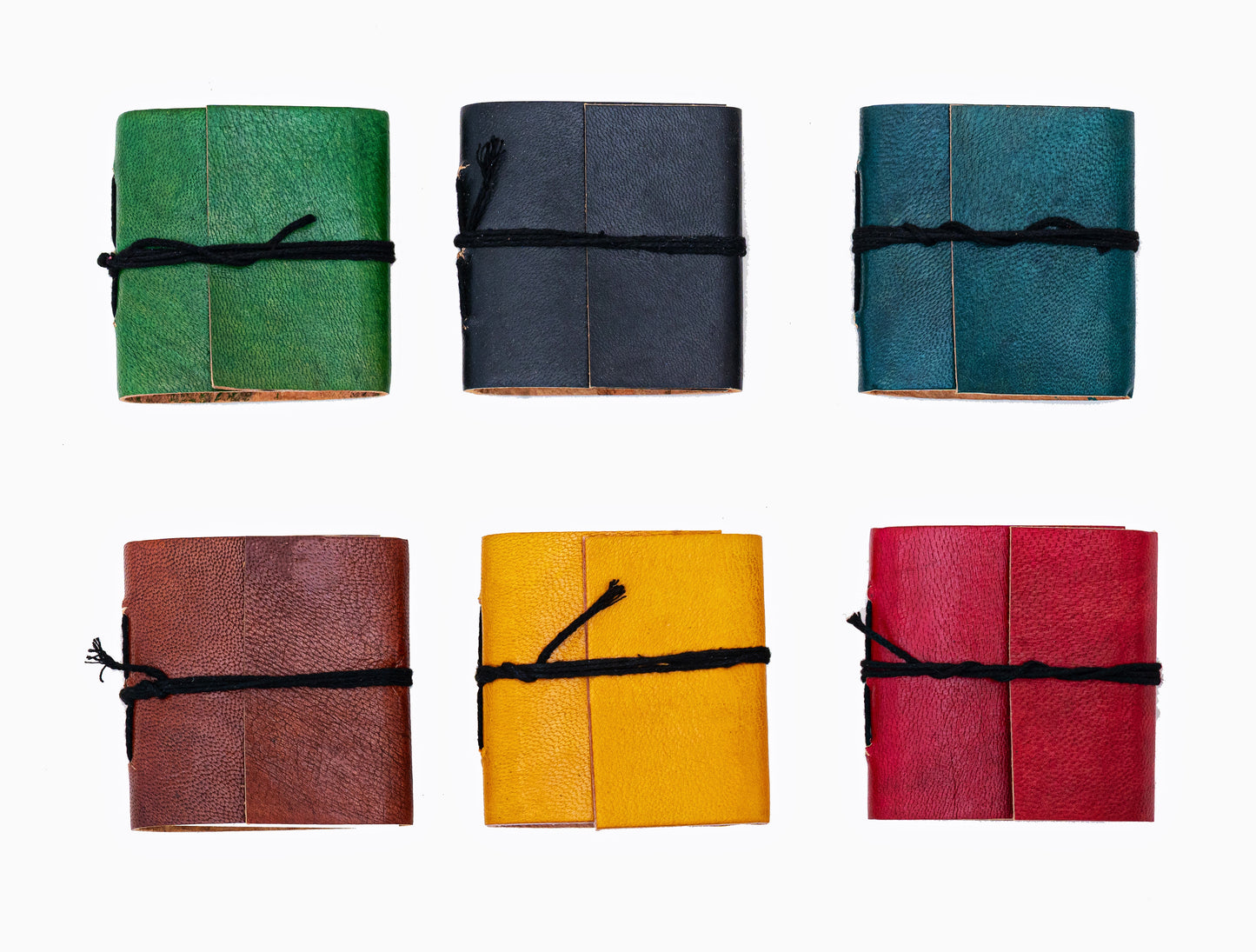 Carnet artisanal en cuir de chèvre – Papier recyclé – 8 x 8 cm
